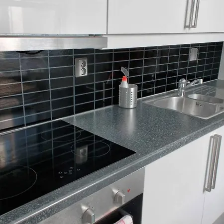 Private Room, Double Bed, Quiet And Central. Sm42 Apartment *